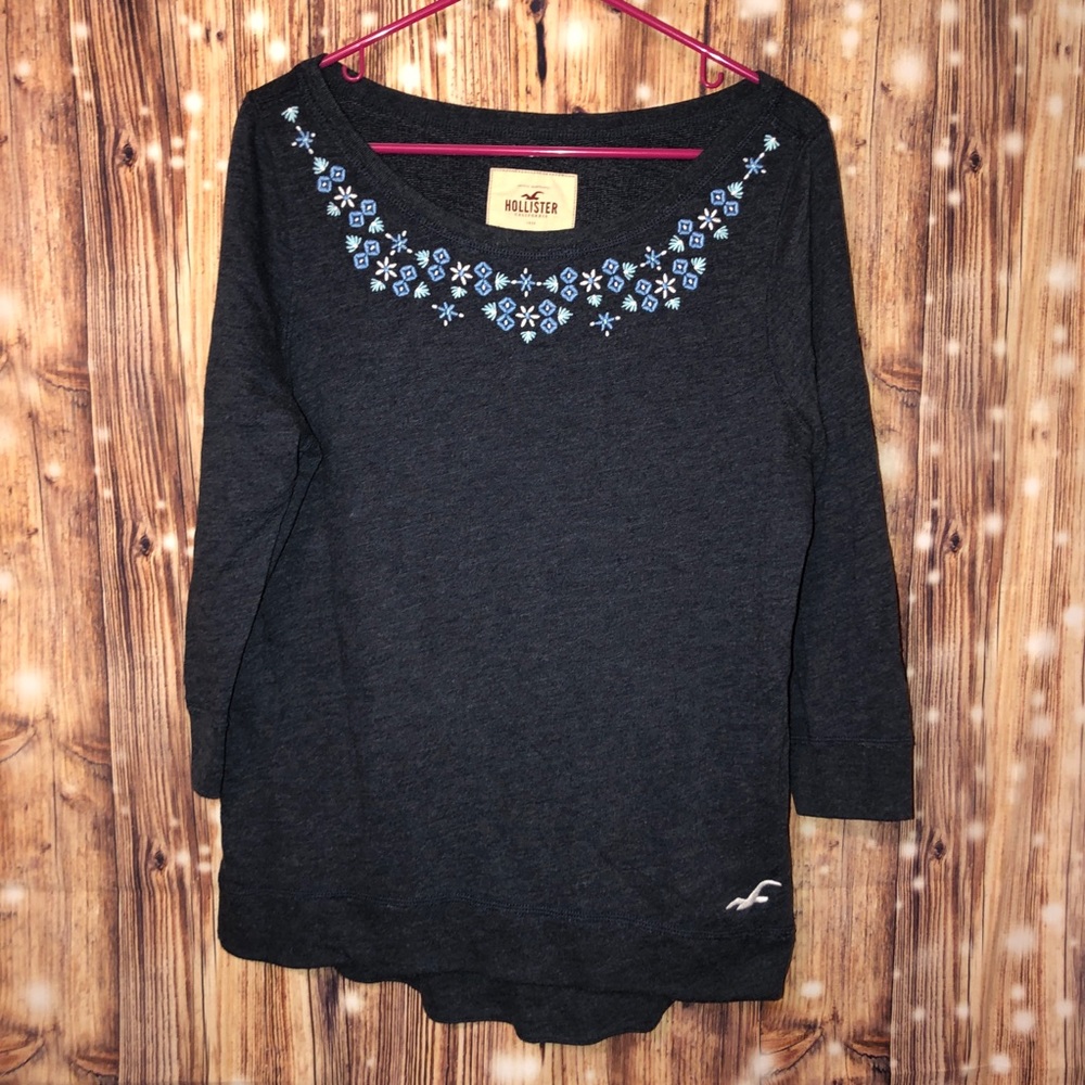 Hollister Navy Blue Floral Embroidered Top size M